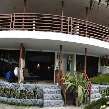 Soeliana Resort General Luna  Εξωτερικό φωτογραφία